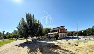 Casa adosada en alquiler en Teso de la Feria - Arrabal en Salamanca