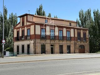 Casa adosada en alquiler en Teso de la Feria - Arrabal en Salamanca