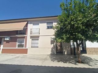 Casa adosada en venta en Palma del Río