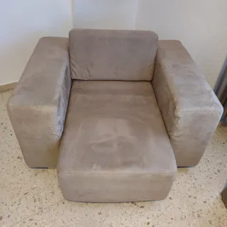 Sillón individual minimalista de la marca Domus