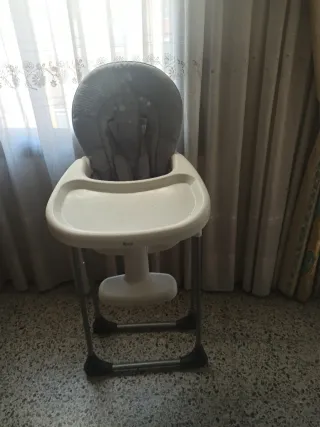 Trona de bebé plegable