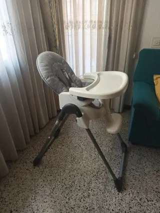 Trona de bebé plegable