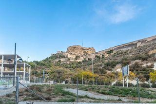 Oficina en venta en San Antón en Alicante