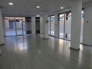 Local comercial en alquiler en Centre en Ripollet
