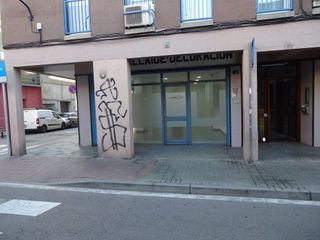 Local comercial en alquiler en Centre en Ripollet
