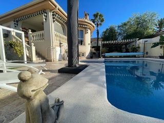 Chalet en venta en Benejúzar