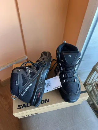 Botas Salomon Gore-Tex Negras