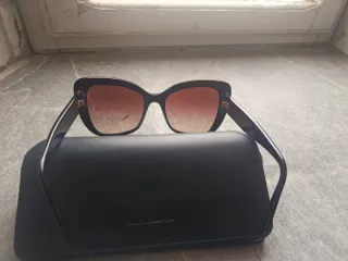 Occhiali da sole Dolce & Gabbana neri e oro