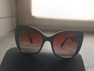 Occhiali da sole Dolce & Gabbana neri e oro