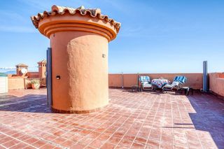 Dúplex en venta en Puerto de la Duquesa en Manilva