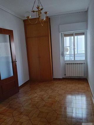 Piso en venta en Feria en Albacete