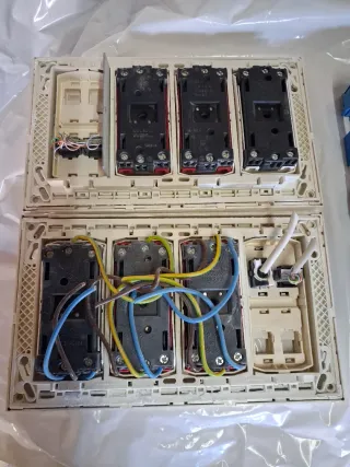 Niessen Puestos de Empotrar