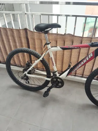 Bicicleta Mondraker Blanca y Roja