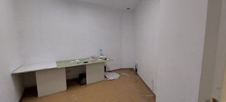 Local comercial en alquiler en Adurtza - Aretxabaleta en Vitoria-Gasteiz