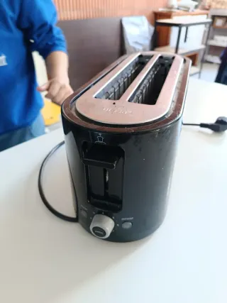 Tostador Ufesa Negro