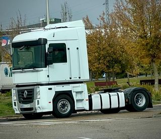 Camión Renault Magnum 480