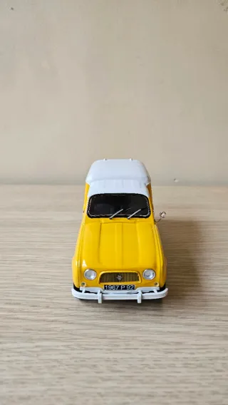 Renault 4 Furgoneta Service 1:24 cuatro latas