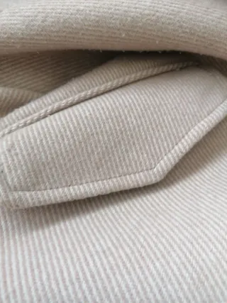 Chaqueta Lefties beige con capucha Talla M