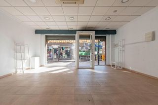 Local comercial en venta en Las Tres Cruces en Armilla