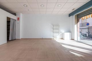 Local comercial en venta en Las Tres Cruces en Armilla