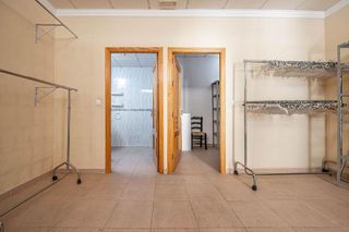 Local comercial en venta en Las Tres Cruces en Armilla