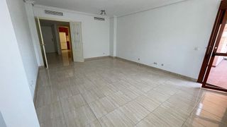 Piso en venta en Teatinos en Málaga