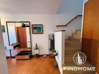 Casa adosada en venta en Olot