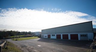 Nave industrial en alquiler en Cabezón de la Sal