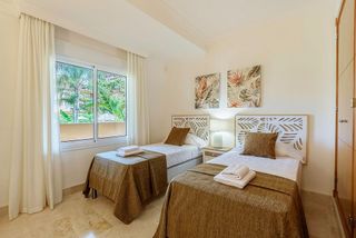 Piso en alquiler en Los Naranjos - Las Brisas en Marbella