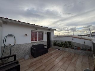 Casa adosada en venta en Mengíbar