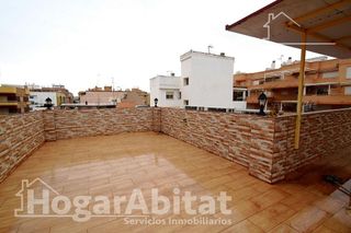 Chalet en venta en Las Islas en Sagunto