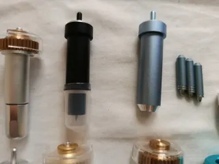 Cricut Maker 4 con molti accessori