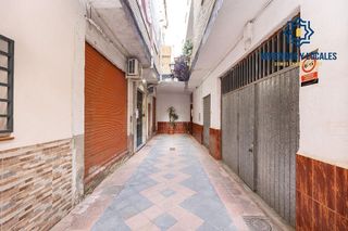 Local comercial en venta en Las Tres Cruces en Armilla