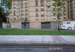 Local comercial en alquiler en Huca - Prados en Oviedo