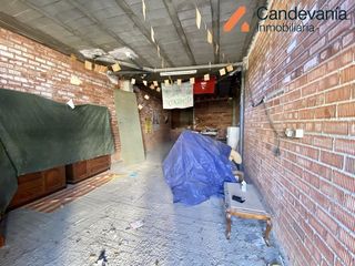 Local comercial en alquiler en Zuera