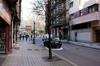 Local comercial en alquiler en Centro en Gijón