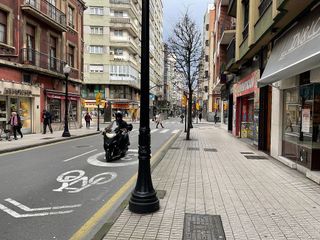 Local comercial en alquiler en Centro en Gijón