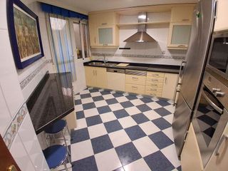 Casa adosada en venta en Santa Cruz - Industria - Polígono Campollano en Albacete