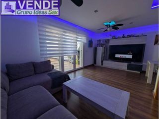 Casa adosada en venta en Sax