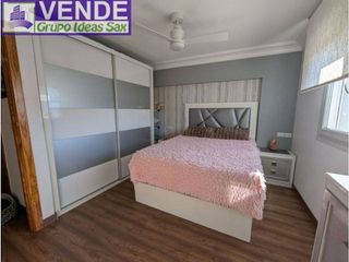 Casa adosada en venta en Sax