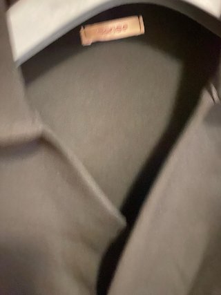 Vestito nero con bottoni dorati