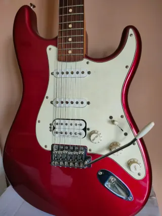 Fender Stratocaster HSS México 2011 Roja