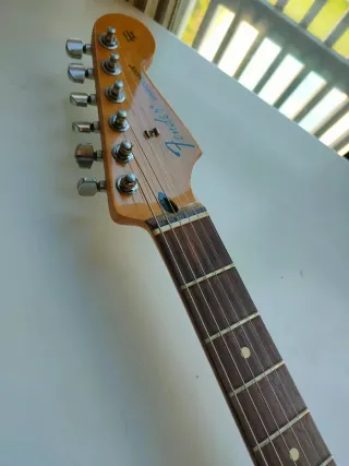 Fender Stratocaster HSS México 2011 Roja