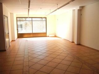 Local comercial en venta en Olot