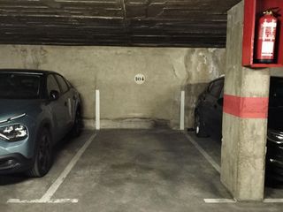 Garaje en venta en Eixample Sud – Migdia en Girona