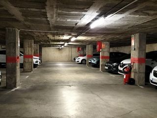 Garaje en venta en Eixample Sud – Migdia en Girona