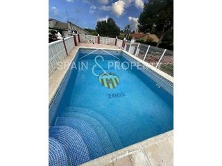 Chalet en venta en Monserrat