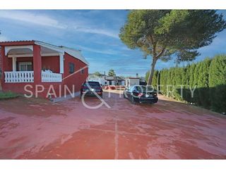 Chalet en venta en Monserrat