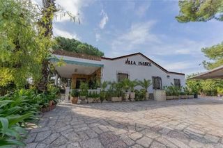 Chalet en venta en Peña de las Águilas en Elche