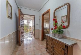 Chalet en venta en Peña de las Águilas en Elche